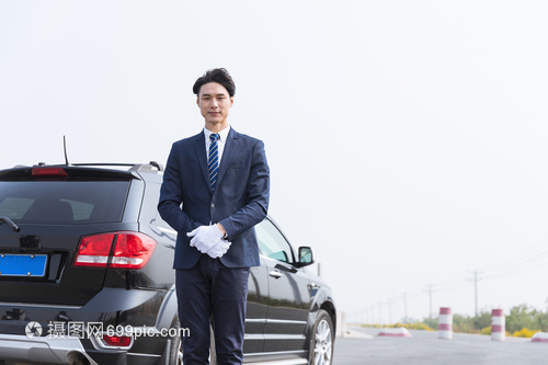 专车服务与翻译服务 现代商务与出行的双翼